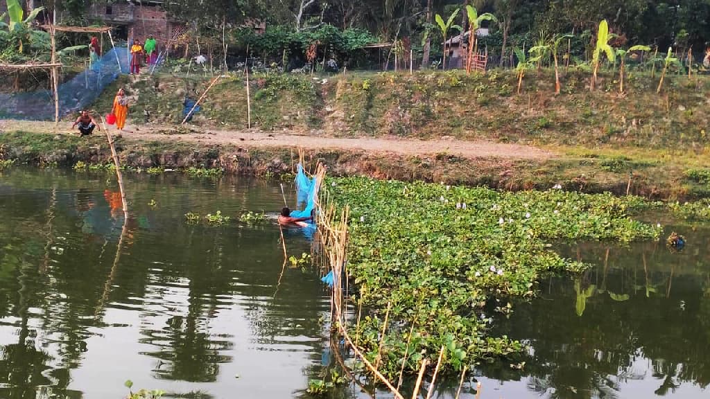 ভৈরব নদ থেকে অবৈধ বাঁধ অপসারণ, জাল ধ্বংস