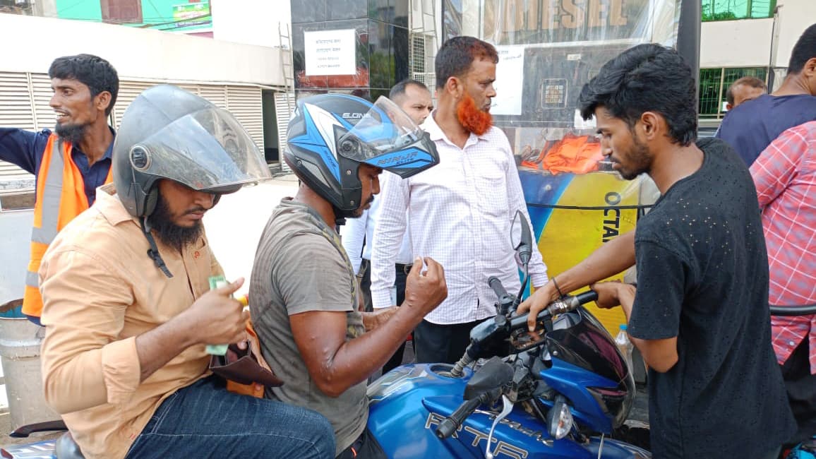 সকল পেট্রলপাম্প খোলা রাখার ঘোষণা মালিক সমিতির মহাসচিবের