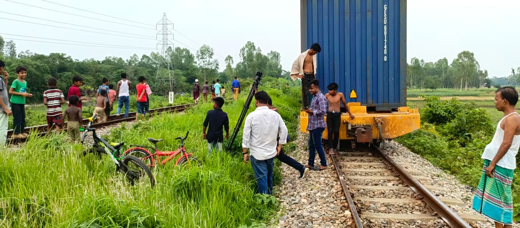 নরসিংদীতে মালবাহী ট্রেন লাইনচ্যুত