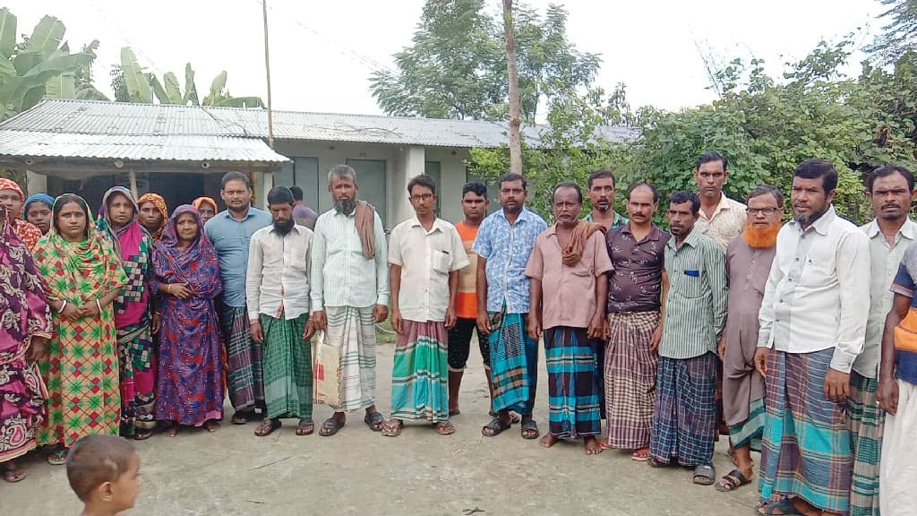 শৈলকুপায় সিম প্রতারণার ফাঁদে পড়ে কাঁদছে শতাধিক পরিবার