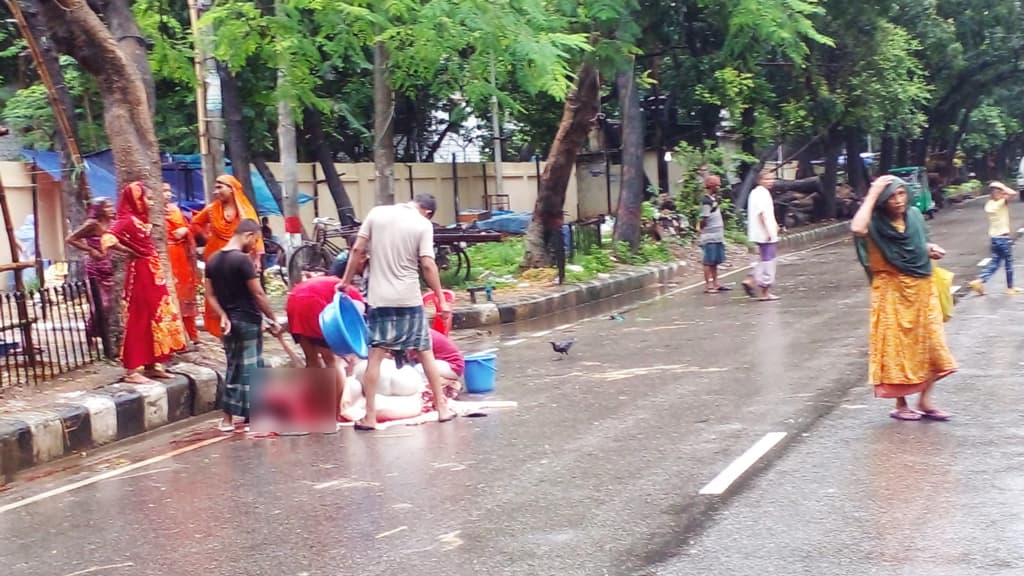 রাজধানীতে আজও দেওয়া হচ্ছে পশু কোরবানি