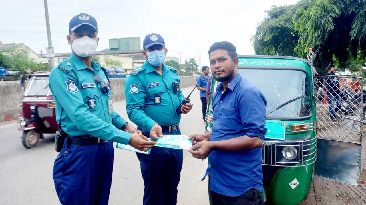 কর্ণফুলীতে ‘আমার গাড়ি নিরাপদ’ প্রকল্প চালু করল সিএমপি 