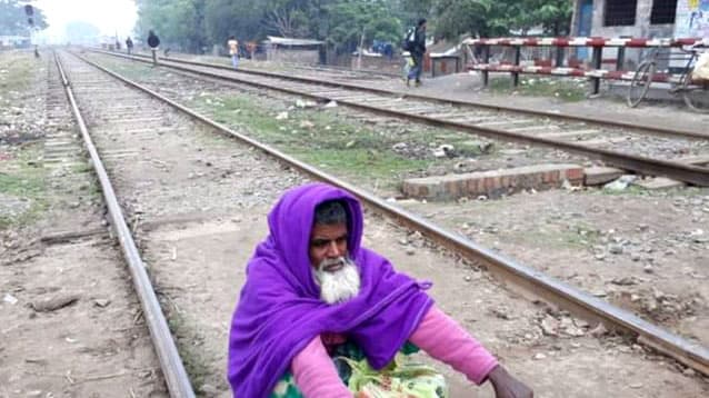 ঈশ্বরদীতে একদিনে কমেছে সাড়ে ৩ ডিগ্রি তাপমাত্রা