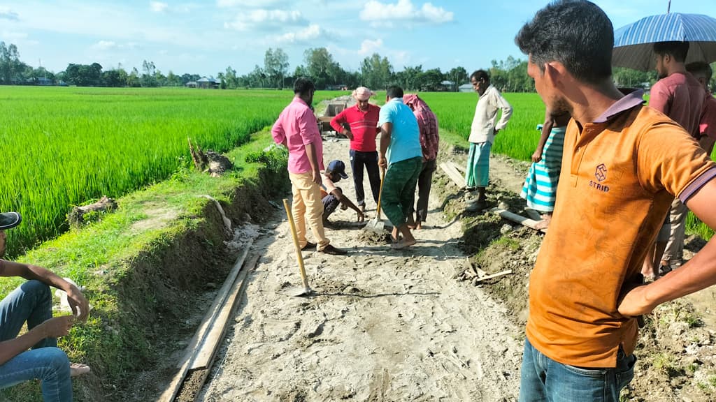 পাউবোর ১০ কোটি টাকার দুটি সেচখালের কাজে অনিয়মের অভিযোগ 