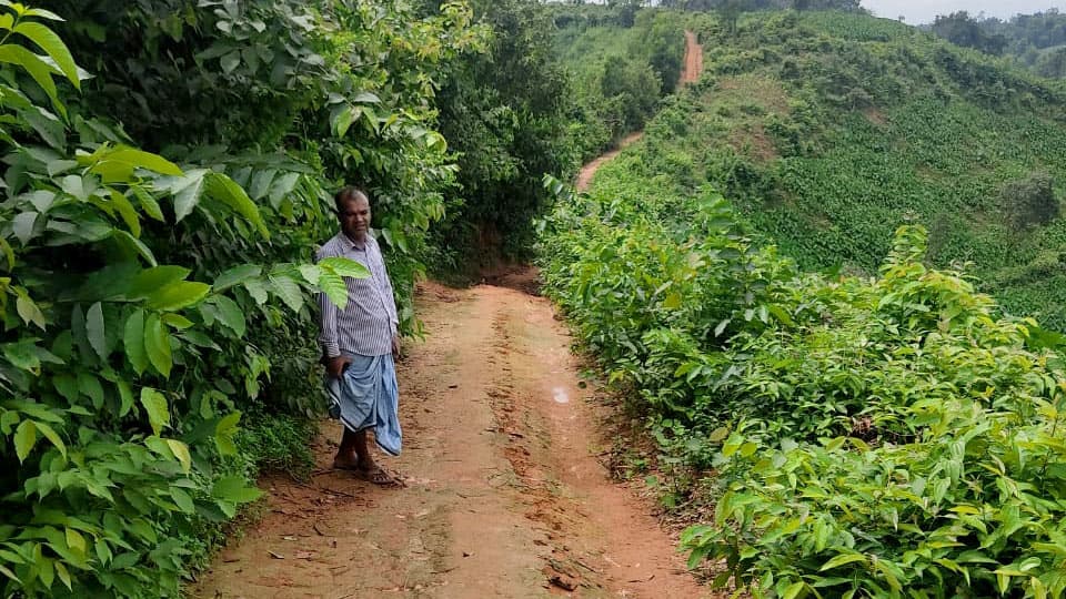 রামগড়ে ত্রিপুরাপ্রধান এলাকার সংযোগ সড়ক পাকা করার দাবি