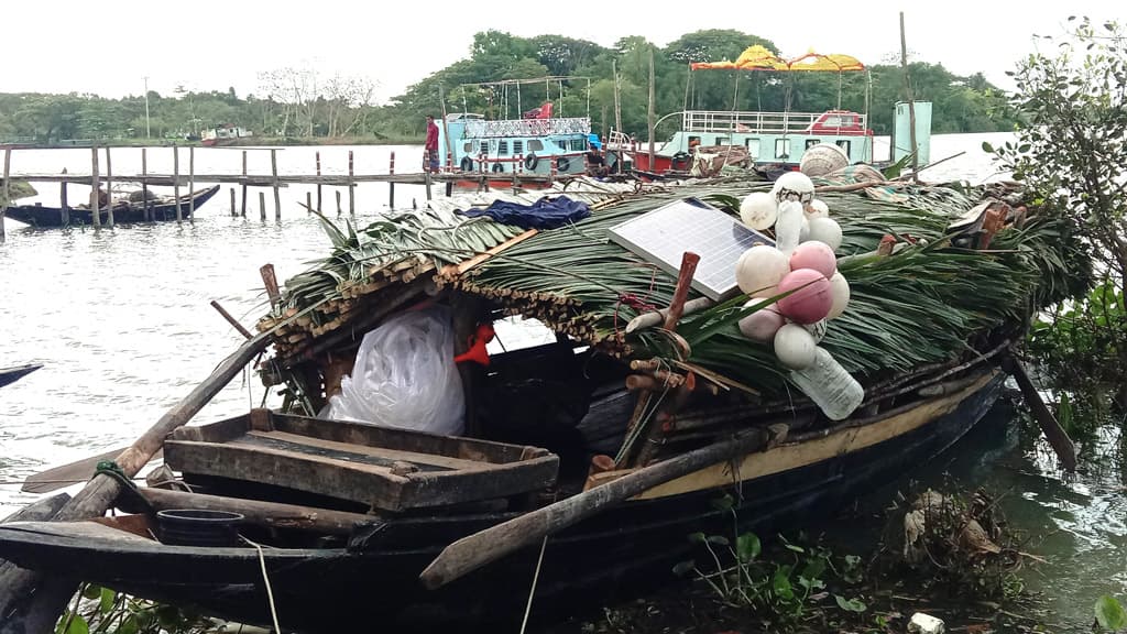 মধু ছাড়া ফিরছেন মৌয়ালেরা