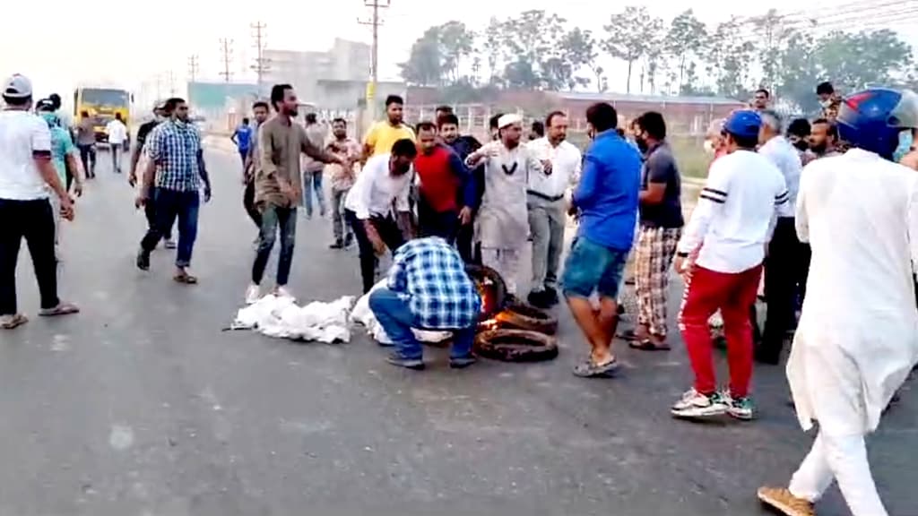 অবরোধের সমর্থনে রিজভীর নেতৃত্বে নারায়ণগঞ্জে মিছিল