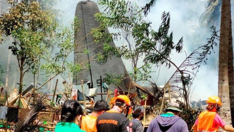 ফিলিপাইনে সেনাবাহিনীর বিধ্বস্ত বিমানের ব্ল্যাকবক্স উদ্ধার 