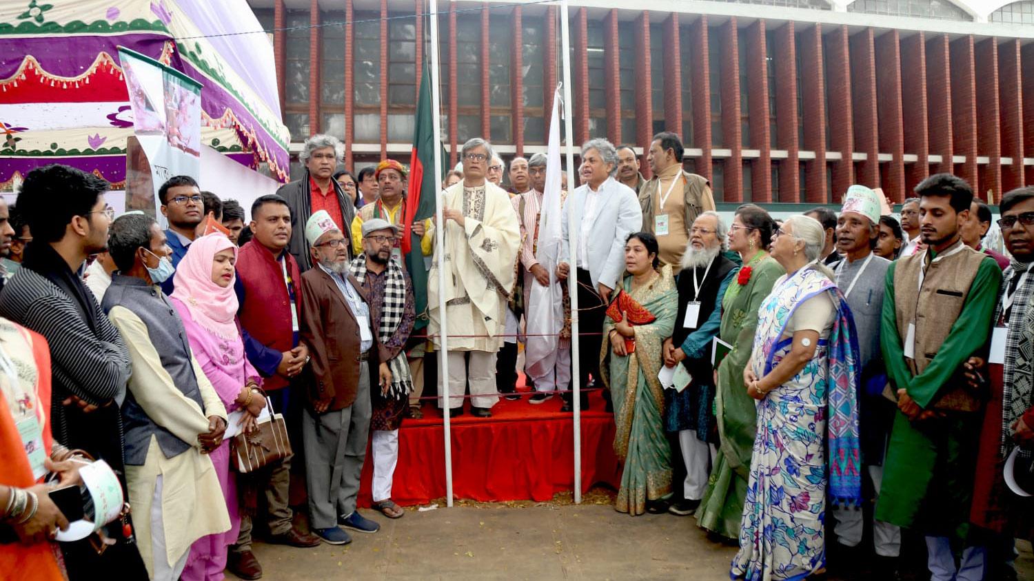 দেশের অনেক উন্নতি হয়েছে, সমাজ ও সাহিত্যের উন্নতি দরকার: কবি আসাদ চৌধুরী