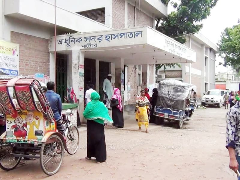 নাটোরে ‘মাদক কেনাবেচার এরিয়া’ নিয়ে দ্বন্দ্ব, দুই যুবককে কুপিয়ে জখম