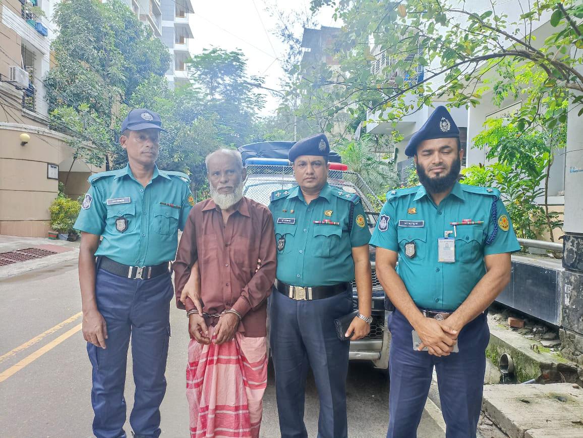 তালাবদ্ধ ঘরে বৃদ্ধার লাশ: বাড়িভাড়ার টাকা চাওয়ায় খুন হন হাজেরা