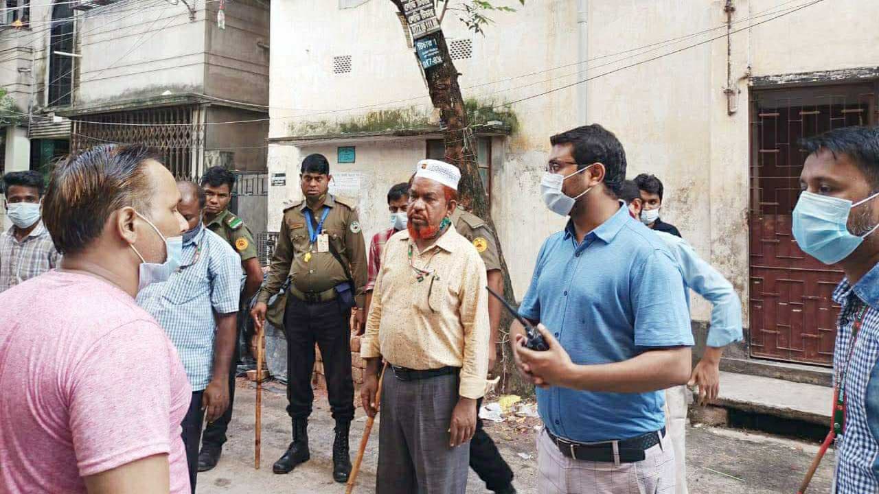 ডিএসসিসির অভিযানে ৫ মামলায় প্রায় লাখ টাকা জরিমানা