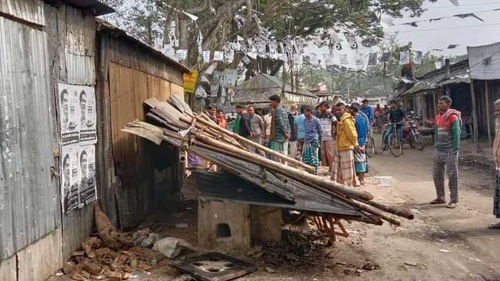 বিদ্রোহী প্রার্থীর প্রচার   ক্যাম্পে ভাঙচুর, গ্রেপ্তার ২