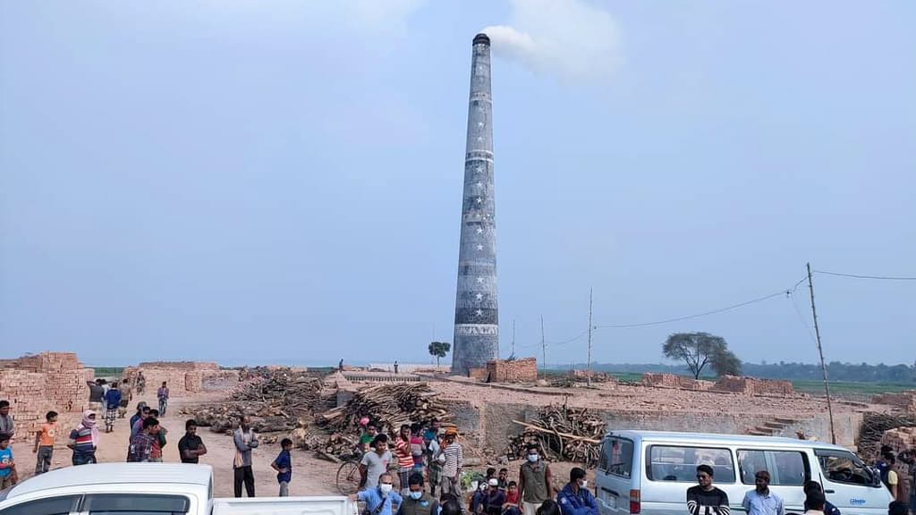 ৯টি ইটভাটায় ২৯ লাখ টাকা জরিমানা