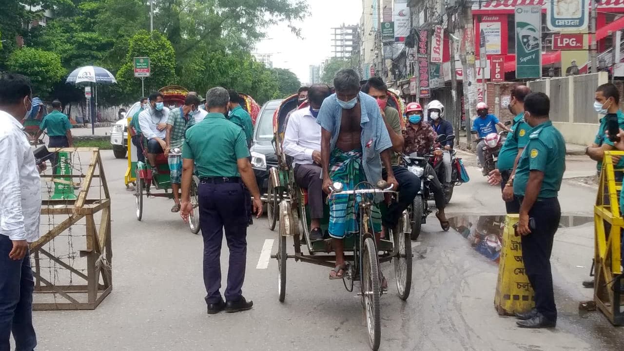 ‘ছুটি শেষ, তাই মানুষ বেশি’