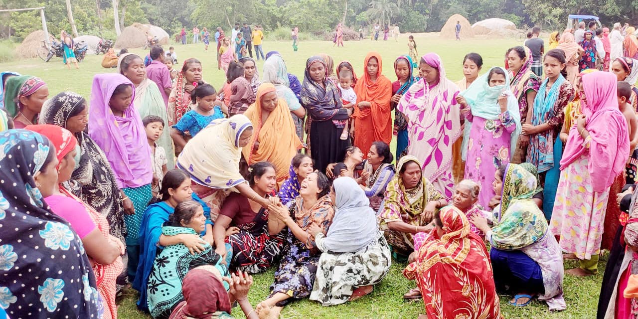 সীতাকুণ্ডে বিস্ফোরণে মানিকগঞ্জের নিহত ফায়ারম্যান রানার দাফন সম্পন্ন