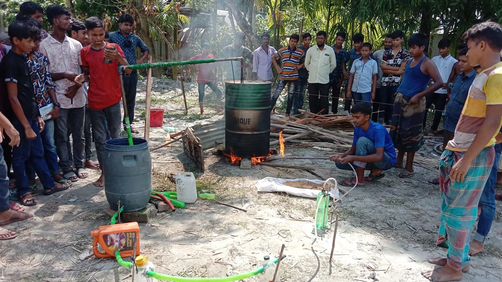 পলিথিন-প্লাস্টিক থেকে তেল