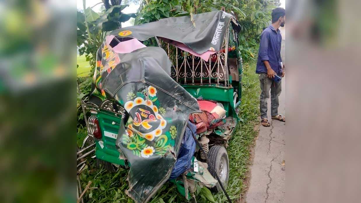 দাগনভূঞায় বাস-সিএনজির মুখোমুখি সংঘর্ষে ব্যবসায়ী নিহত 