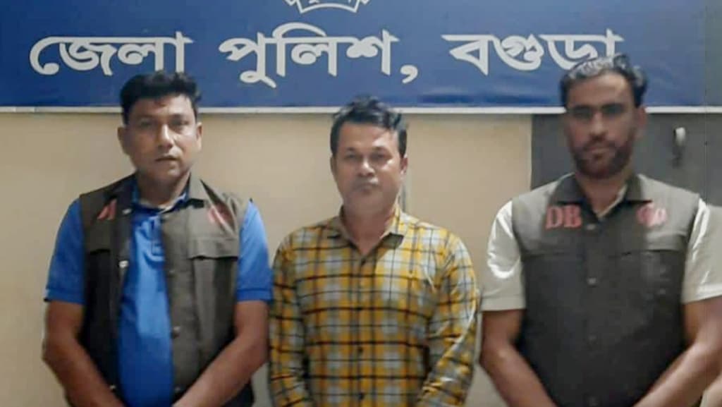 পুলিশে চাকরি দেওয়ার নামে টাকা হাতিয়ে নেওয়ার অভিযোগে গ্রেপ্তার ১ 