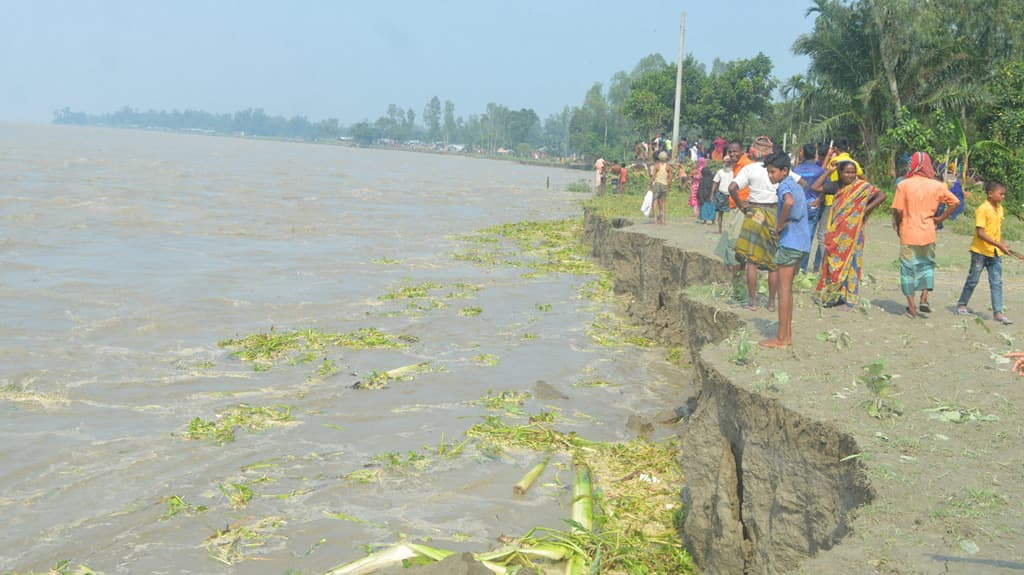 তিস্তার ভাঙনে দুই শতাধিক বাড়িঘর বিলীন