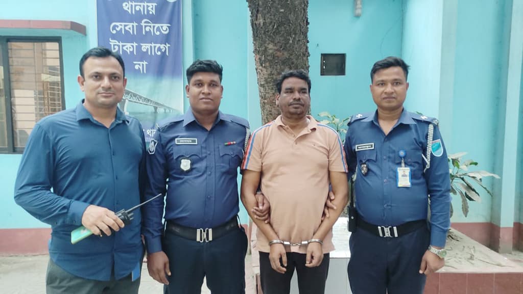 যুবলীগ নেতার আত্মীয়ের বাড়ি থেকে বিএনপির নেতা আটক