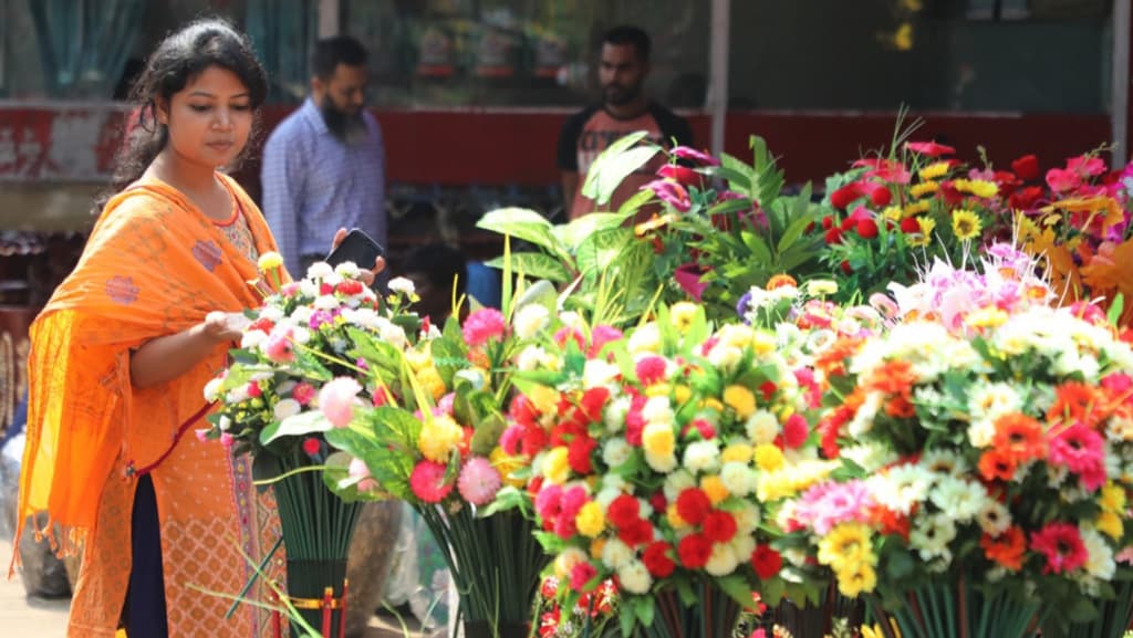 চট্টগ্রামের ঐতিহ্যবাহী জব্বারের বলীখেলার জন্য প্রস্তুত লালদীঘি প্রাঙ্গণ