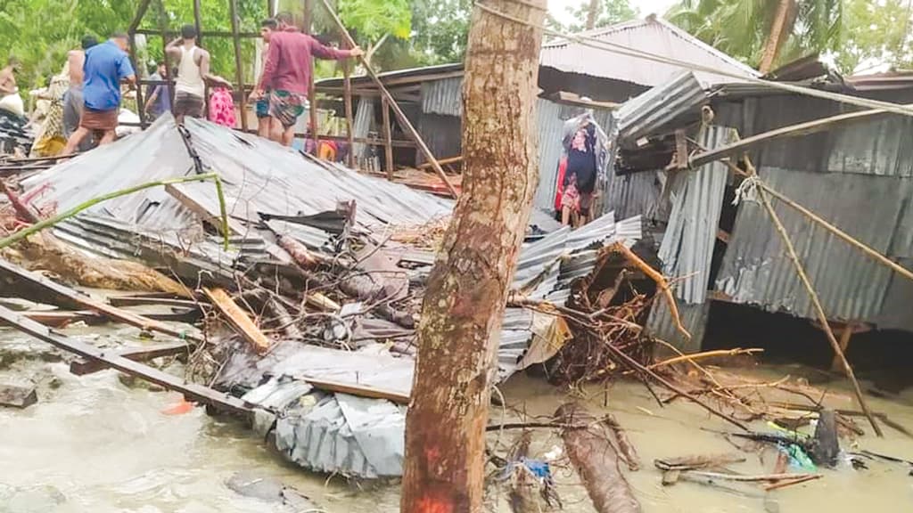 প্রাকৃতিক ও ‘অতিপ্রাকৃতিক’ দুর্যোগগুলো