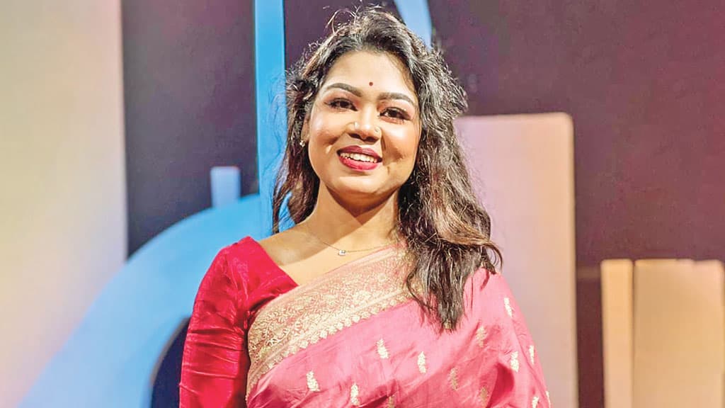 ‘যদি রাত পোহালে শোনা যেত’ গানটি প্রথম আমি গেয়েছিলাম: লিসা কালাম