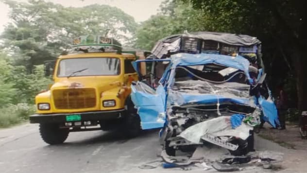 শৈলকুপায় ট্রাক-পিকআপ ভ্যানের সংঘর্ষে ২ জন নিহত