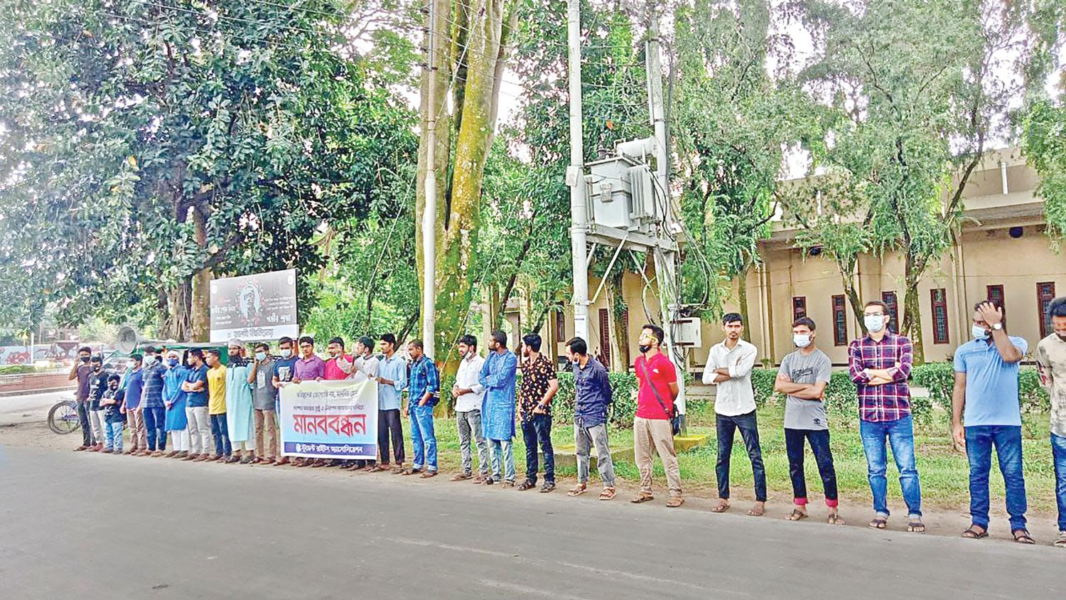 ভর্তি-ইচ্ছুক শিক্ষার্থীদের থাকার ব্যবস্থার দাবি