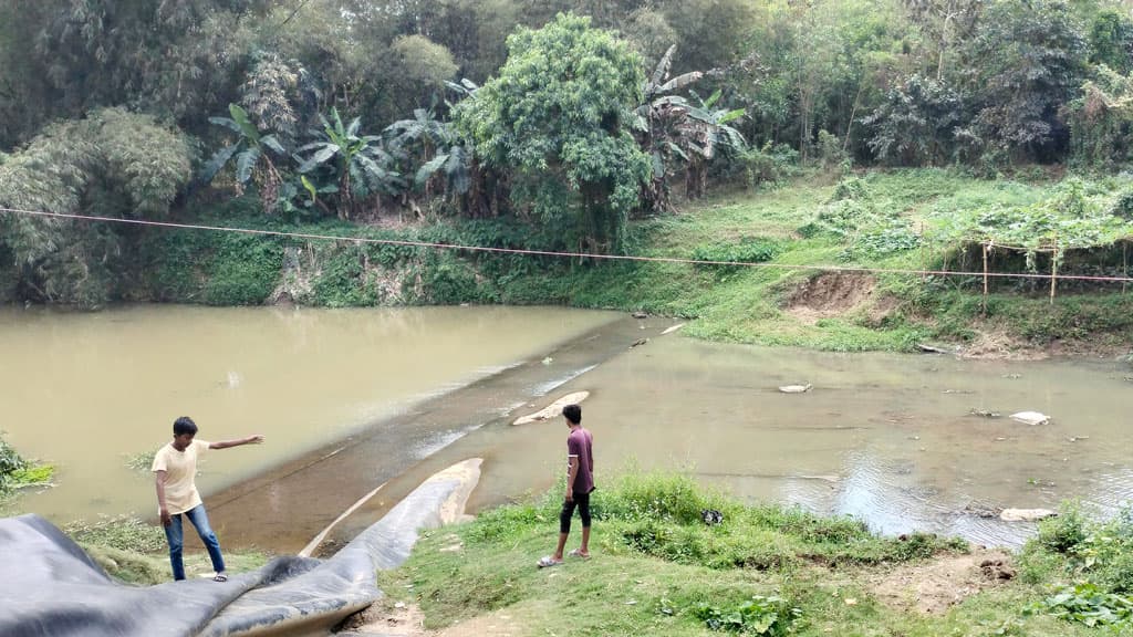 পরশুরামে চার কোটির রাবার  ড্যাম নষ্ট ১৫ বছর, সেচ বিঘ্নিত