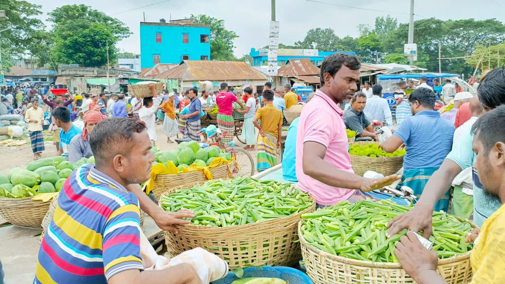 সবজির জেলায়ও বাজার চড়া