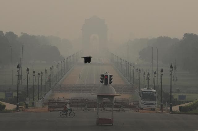 নাকের ডগায় ঘুরছে আরেক বৈশ্বিক মহামারি