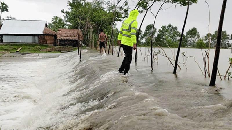 ঘূর্ণিঝড় ইয়াস: ৬ ফুট উচ্চতায় জলোচ্ছ্বাস, তলিয়ে যেতে পারে উপকূল