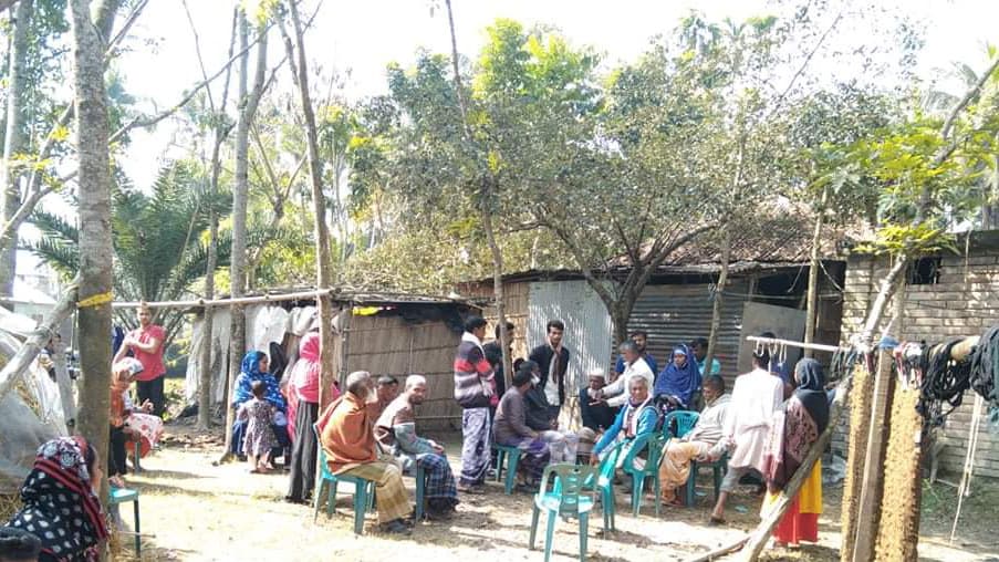 মোবাইল ফোন কিনে না দেওয়ায় শিক্ষার্থীর আত্মহত্যা