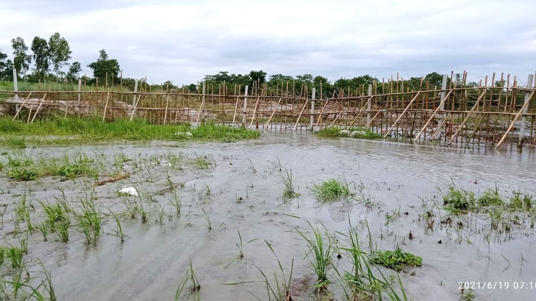 পানিপ্রবাহ বন্ধ করে স্থাপনা