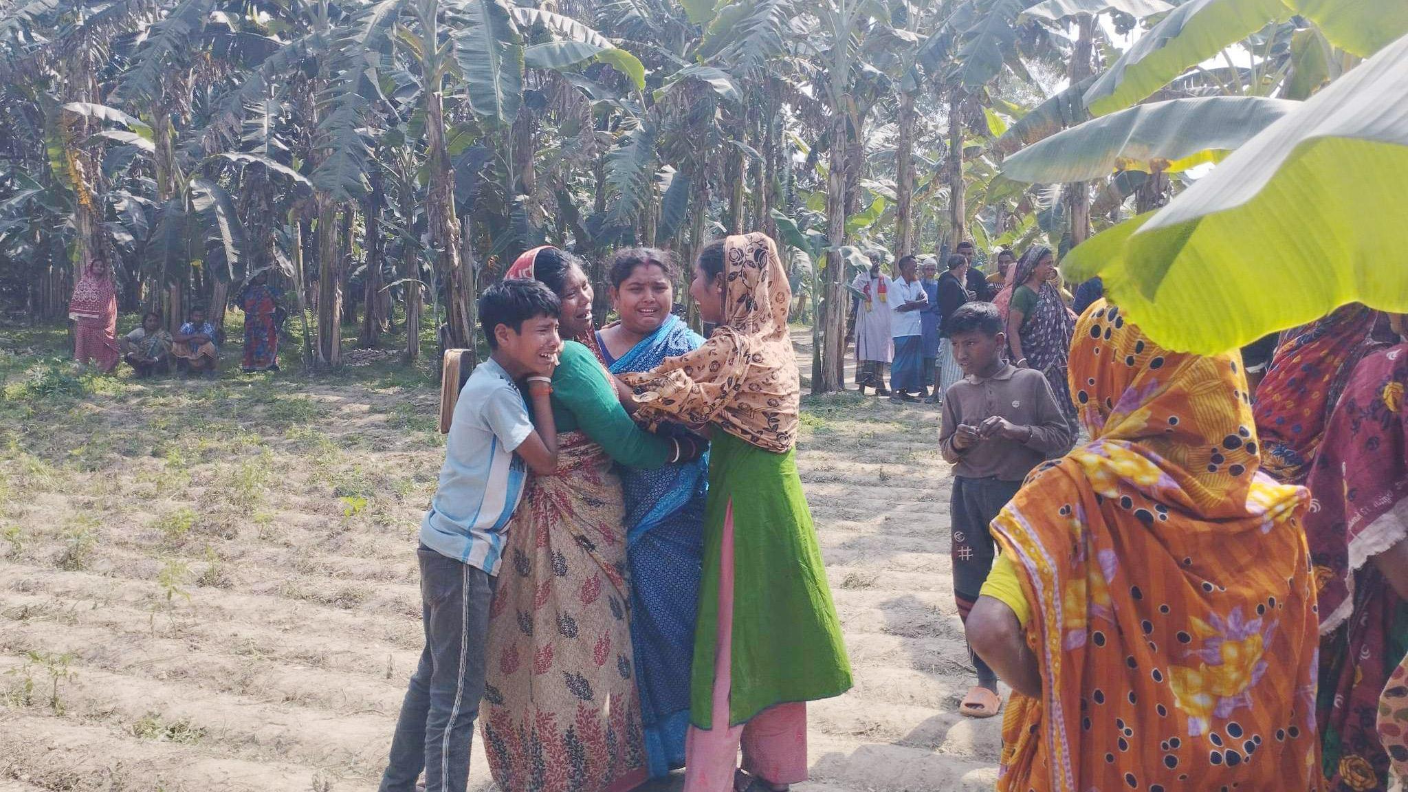 মনোহরদীতে কলাবাগান থেকে অটোরিকশাচালকের হাত-পা বাঁধা মরদেহ উদ্ধার