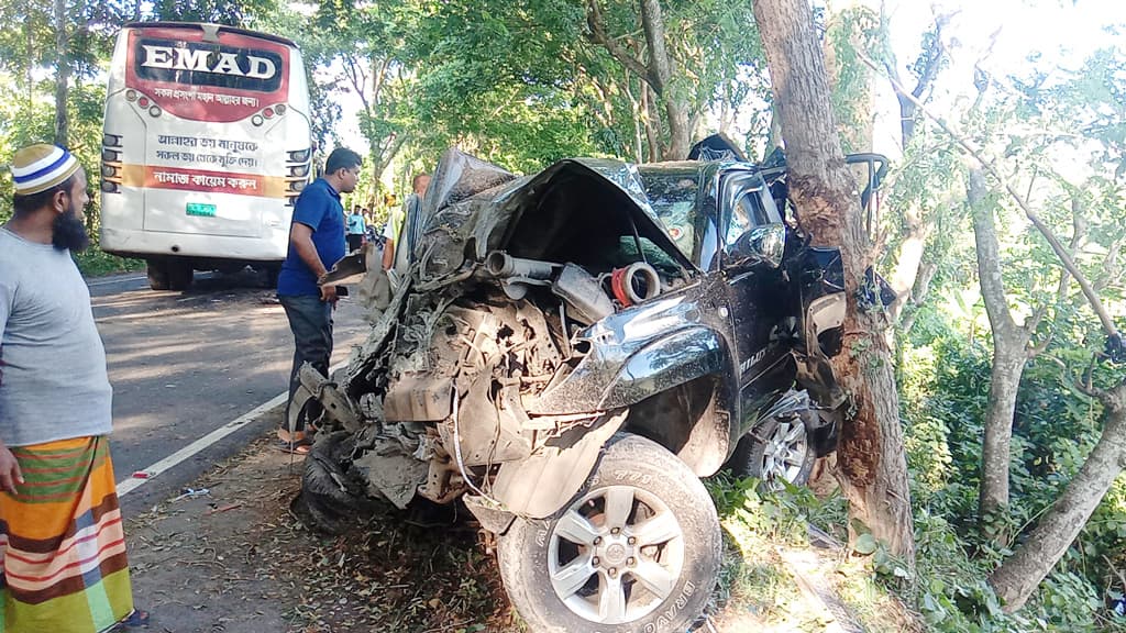 মোল্লাহাটে বাস-জিপগাড়ির মুখোমুখি সংঘর্ষ, নিহত ১ 