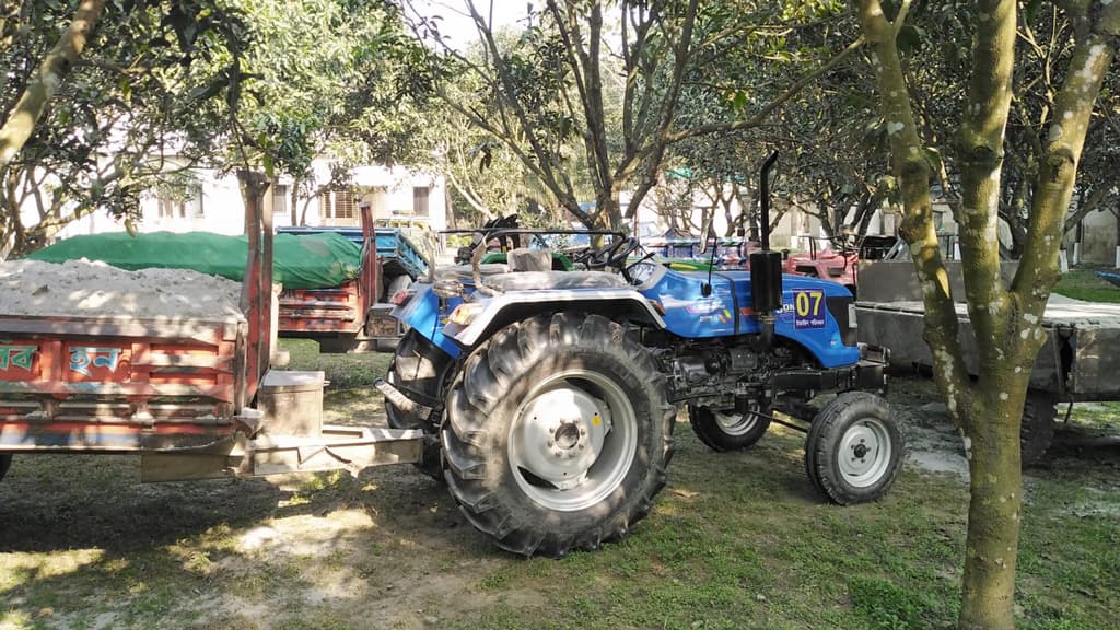 বালু উত্তোলন করায় কারাদণ্ড, ট্রাক্টর জব্দ