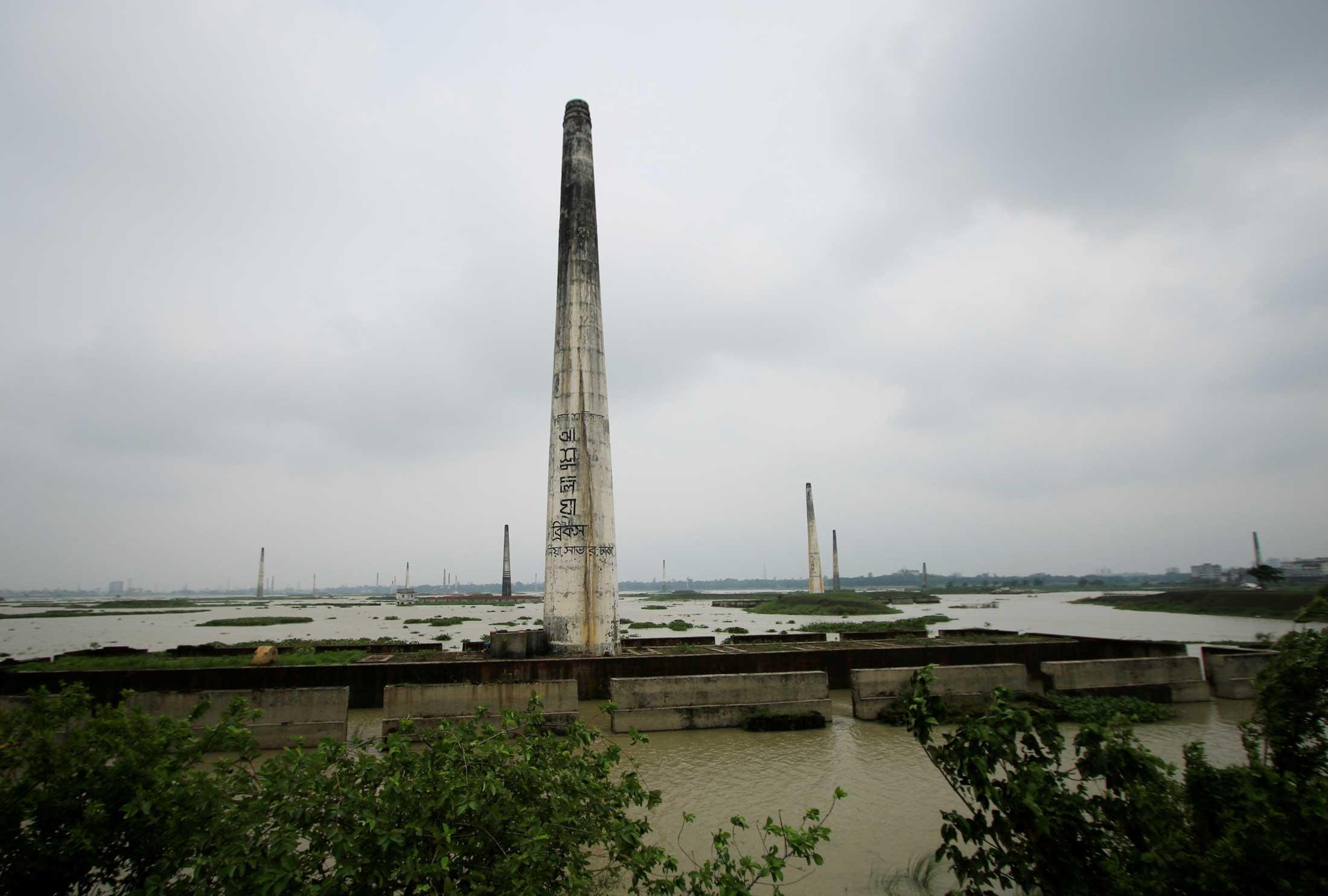 লক্ষ্মীপুরে ইটভাটাকে ২ লাখ টাকা জরিমানা