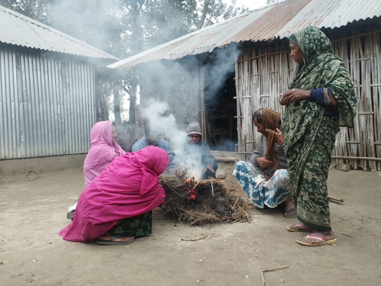  ‘ঠান্ডার জন্যে কামাই করবার পাবার লাগছি না, খুব কষ্টে আছি’