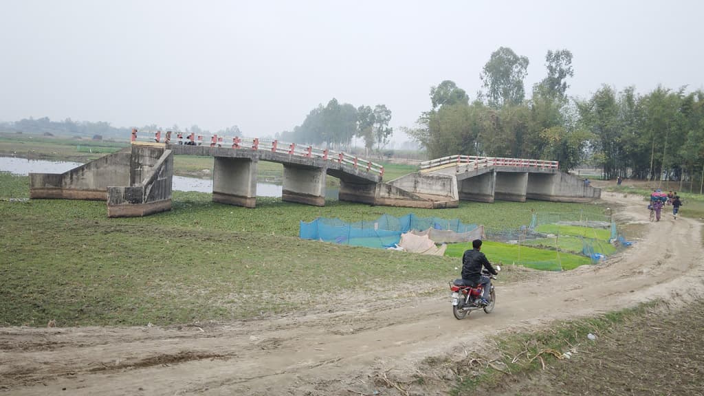 ধসে যাওয়া সেতু সংস্কার হয়নি পাঁচ বছরেও