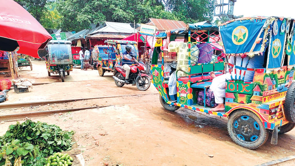 অরক্ষিত ক্রসিং মৃত্যুফাঁদ