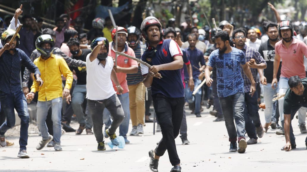 ঢাবিতে সংঘর্ষ নিয়ে পরস্পরকে দুষছে ছাত্রদল-ছাত্রলীগ