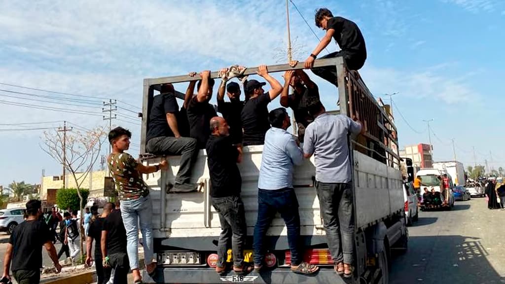 ইরাকে সড়ক দুর্ঘটনায় ১৬ তীর্থযাত্রী নিহত