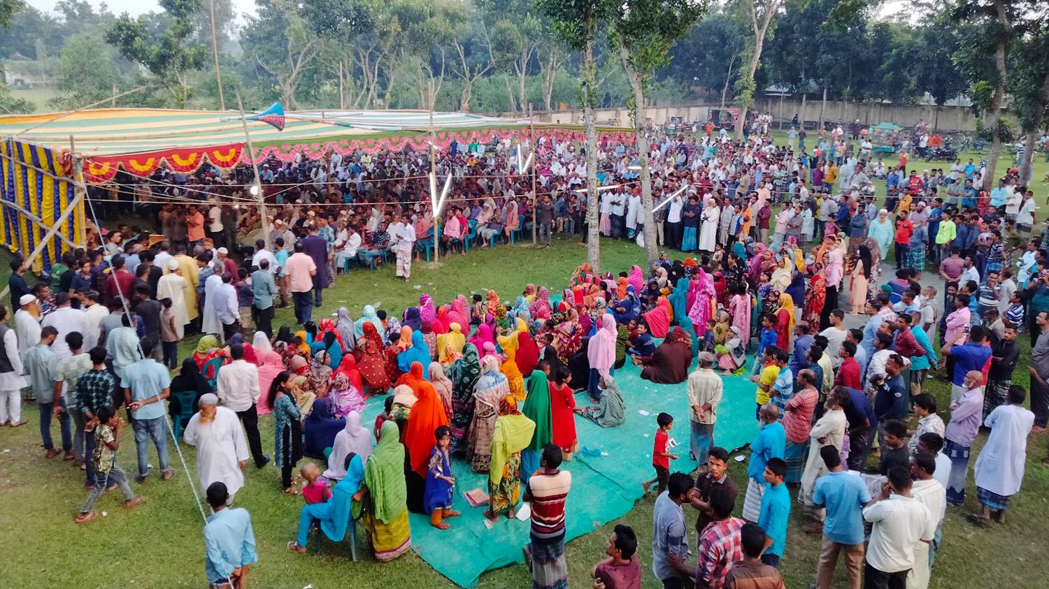 নৌকার প্রার্থী পরিবর্তনের দাবিতে বিক্ষোভ সমাবেশ