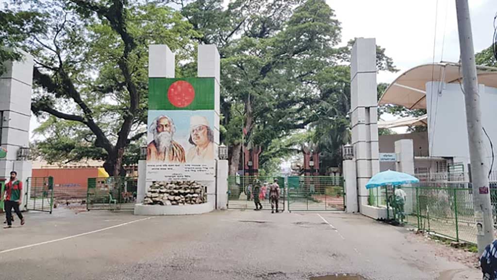 হরতাল-অবরোধের প্রভাব: ট্রাকসংকটে বেনাপোলে পণ্য খালাস ব্যাহত