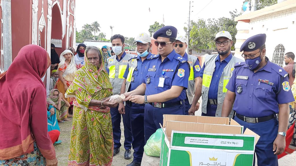 খুলনা ট্যুরিস্ট পুলিশের ছুটি বাতিল, সতর্ক থাকার নির্দেশ