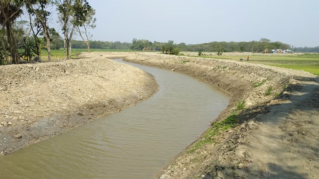 খাল খননে বদলে গেছে গ্রামের চিত্র