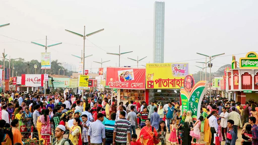 বইমেলায় পুলিশ পরিচয়ে চাঁদা দাবি, ঢাবি ছাত্রলীগের দুই নেতা গ্রেপ্তার 